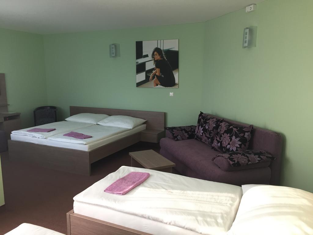 Wellness Pension Inovec Jalsove Ruang foto