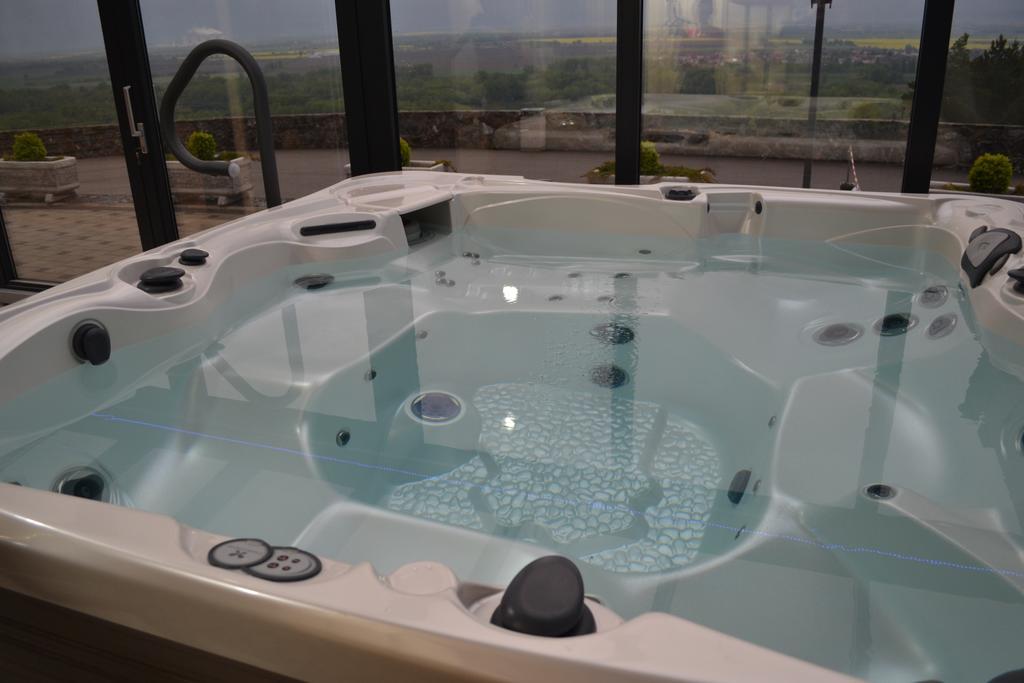 Wellness Pension Inovec Jalsove Bagian luar foto