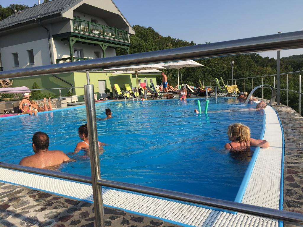 Wellness Pension Inovec Jalsove Bagian luar foto